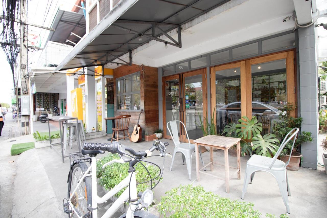 Oon Poshtel X Cafe Vandrerhjem Chiang Mai Eksteriør bilde