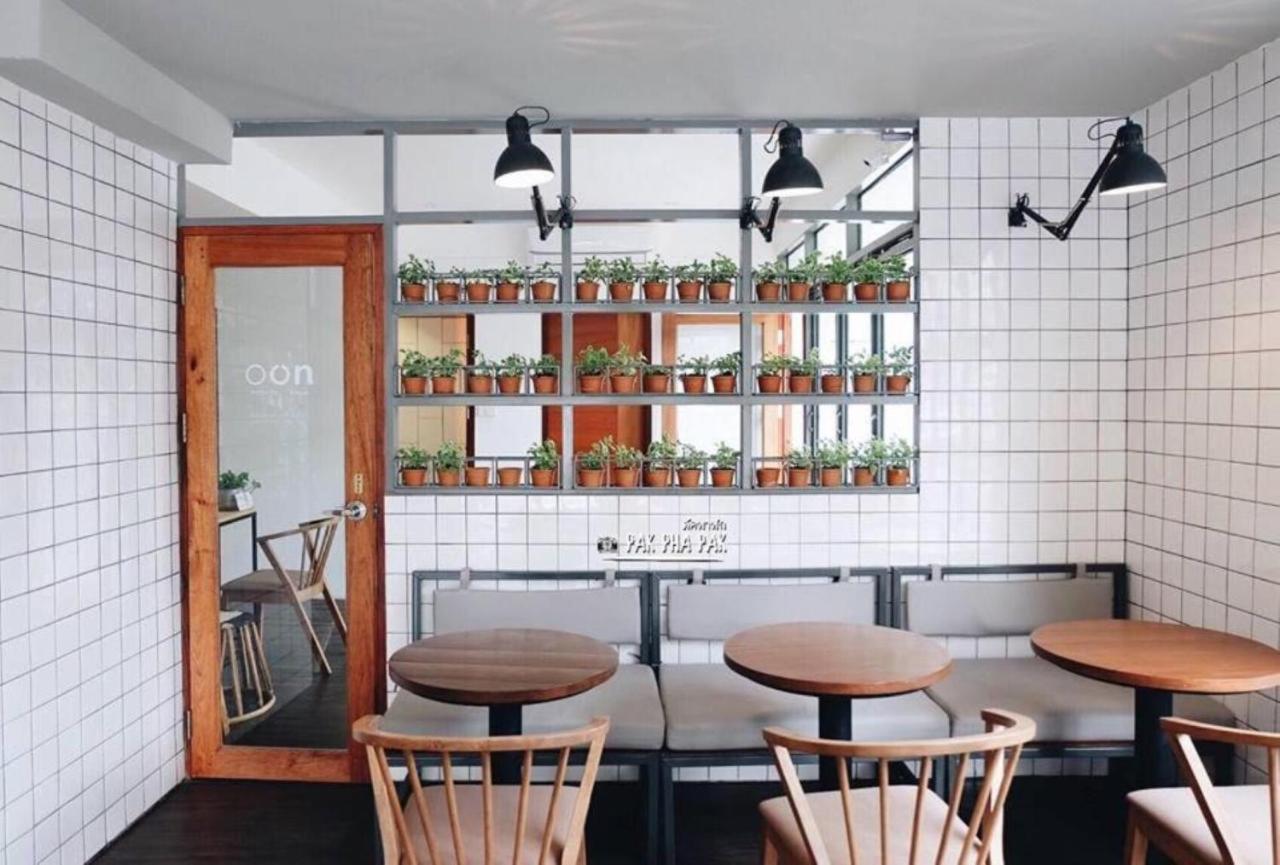Oon Poshtel X Cafe Vandrerhjem Chiang Mai Eksteriør bilde