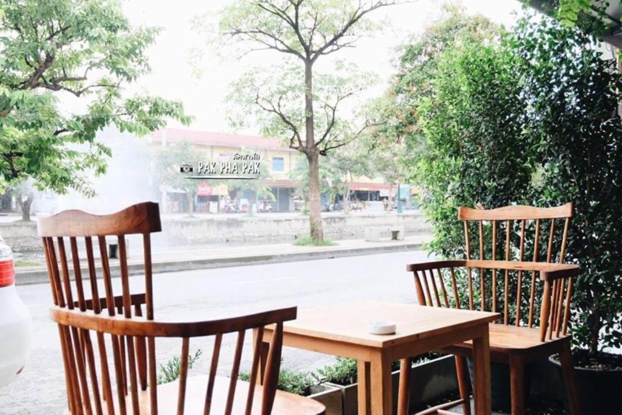 Oon Poshtel X Cafe Vandrerhjem Chiang Mai Eksteriør bilde