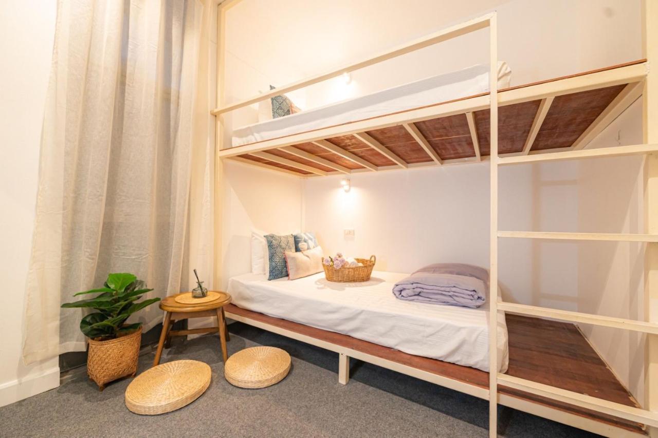 Oon Poshtel X Cafe Vandrerhjem Chiang Mai Eksteriør bilde