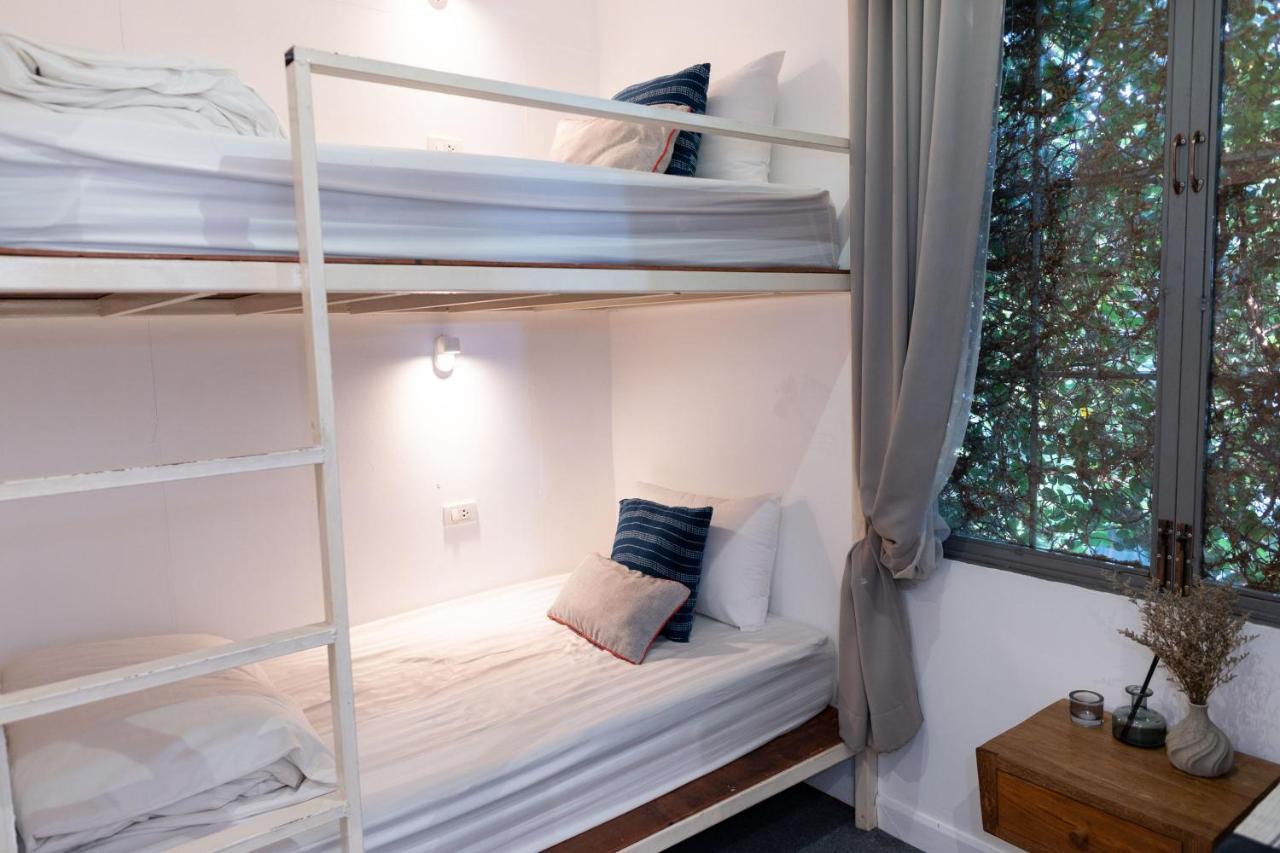 Oon Poshtel X Cafe Vandrerhjem Chiang Mai Eksteriør bilde